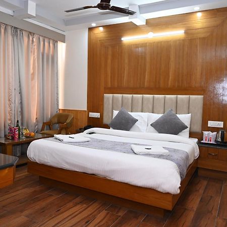 Hotel Lee Green Manāli Екстериор снимка